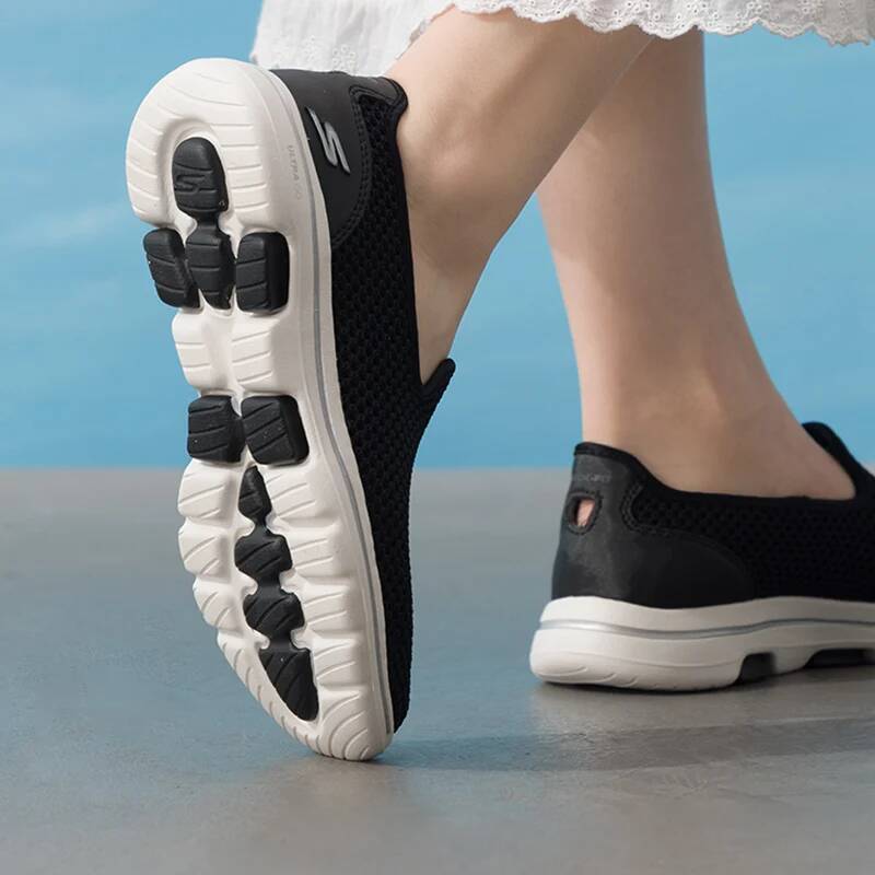 Women Shoes Skechers - Skechers 124163-Bkw Damskie wsuwane sneakersy Go