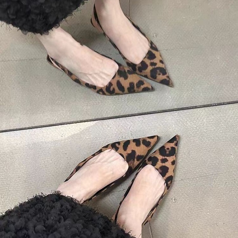 Wiosenno-letnie wsuwane sandał – Thong Flat Sandal recenzja i cena